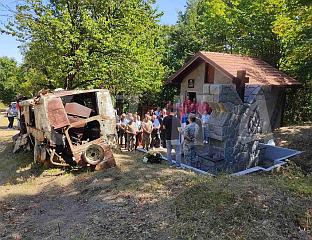 ОДАТА ПОЧАСТ ЗА 56 БОРАЦА ВОЈСКЕ РЕПУБЛИКЕ СРПСКЕ СТРАДАЛИХ НА МАЈЕВИЦИ