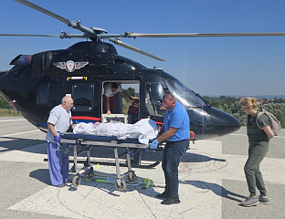 ПОВРИЈЕЂЕНА ДЈЕВОЈКА ХЕЛИКОПТЕРОМ ПРЕВЕЗЕНА ИЗ ФОЧЕ У БАЊАЛУКУ
