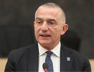 ВУЈИЋ: НАСТАВИЋЕМО ДА ИНСИСТИРАМО НА ПОШТОВАЊУ ОСНОВНИХ ЉУДСКИХ ПРАВА ГЕНЕРАЛА МЛАДИЋА