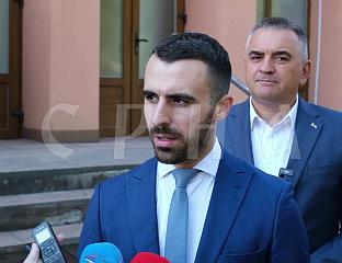 ДАВИДОВИЋ: ЗАХВАЉУЈУЋИ ПОДРШЦИ СРПСКЕ СТИЖЕ ПОМОЋ СРПСКИМ ПОВРАТНИЦИМА