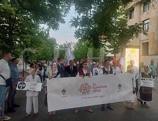 КРЕНУО ДЕФИЛЕ КУЛТУРНО-УМЈЕТНИЧКИХ ДРУШТАВА