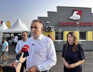 ПРЕДУЗЕЋЕ "АНДРИЋ-ФАРМ" ЛИДЕР У ПРОИЗВОДЊИ ТОВНИХ ПИЛИЋА И ДОКАЗ КАКО СЕ ПРАВИ ДОБАР ПОСАО