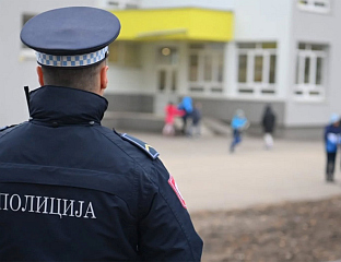 ДО 30. СЕПТЕМБРА ПОЈАЧАНО ПРИСУСТВО ПОЛИЦИЈЕ У БЛИЗИНИ ШКОЛА