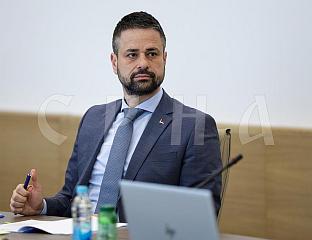 АМИЏИЋ: КРЊИЋ БИ МОГАО ДА БУДЕ ЕКСПЕРТ НА МАФИЈАШКИМ СЕМИНАРИМА