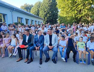МИНИЋ ПОСЈЕТИО БАЊАЛУЧКУ ОСНОВНУ ШКОЛУ "ИВАН ГОРАН КОВАЧИЋ"