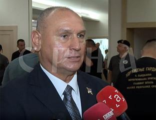 ЖУПЉАНИН: СА КОМЕМОРАЦИЈЕ ПОСЛАТА ПОРУКА ДА ЋЕ ГЕНЕРАЛ МЛАДИЋ ВЈЕЧНО ЖИВЈЕТИ У НАШИМ СРЦИМА