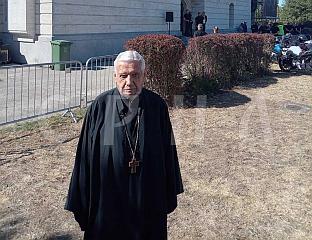 ТОПАЛОВИЋ: КРСТ ГЕНЕРАЛА МЛАДИЋА БИО ЈЕ ТЕЖАК, АЛИ ГА ЈЕ НОСИО ТРПЕЉИВО