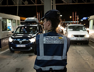 ПОЛИЦИЈА РАЗБИЛА "НАРКО-БАНКУ" ПОВЕЗАНУ СА КРИЈУМЧАРЕЊЕМ ДРОГЕ