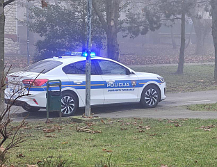 У АПАРТМАНУ УБИЈЕН МЛАДИЋ, ТЕШКО ПОВРИЈЕЂЕНА ДЈЕВОЈКА