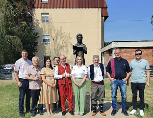 КОЧАНИ И ОВЕ ГОДИНЕ ПОКАЗУЈУ КОЛИКО ВОЛЕ ПЕТРА КОЧИЋА