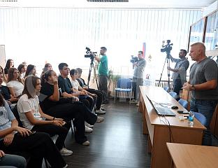 ЈУРИЋ: ЈЕДНА ОБЈАВЉЕНА ФОТОГРАФИЈА МОЖЕ БИТИ СИГНАЛ ДА ЋЕ ДЕТЕ БИТИ ЖРТВА