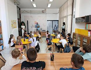АУТОР ЖЕЛИМИР ПЕРИЋ ПРЕДСТАВИО СЛИКОВНИЦЕ И ОДРЖАО РАДИОНИЦУ ЗА ДЈЕЦУ