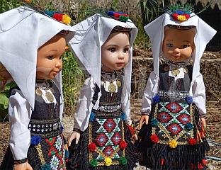 ЛУТКИЦА У СРПСКОЈ НАРОДНОЈ НОШЊИ КУПРЕШКОГ КРАЈА СТИГЛА У СВЕ КРАЈЕВЕ СВИЈЕТА