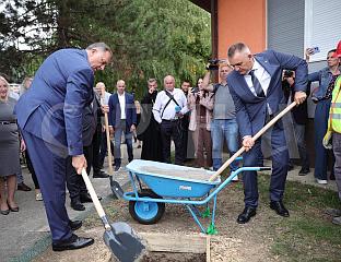 ПОЛОЖЕН КАМЕН ТЕМЕЉАЦ ЗА ДОГРАДЊУ ВРТИЋА "НЕВЕН"