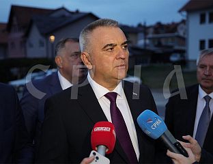 РЕКОНСТРУКЦИЈА УЛИЦЕ ДО НОВОГ ЗЕЈТИНЛИКА ПОКАЗУЈЕ ДА СРПСКА ПОШТУЈЕ ОНЕ КОЈИ СУ ЈЕ СТВАРАЛИ