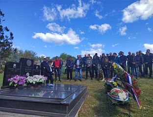 ОБИЉЕЖАВАЊЕ ДАНА СЈЕЋАЊА НА МАЈОРА МИЛАНА ТЕПИЋА