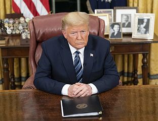 ТРАМП: АМЕРИКА ЋЕ ВРЛО БРЗО ПОБИЈЕДИТИ У РАТУ ПРОТИВ ИРАНА
