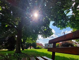 СУНЧАНО И ТОПЛО УЗ МАЛУ ОБЛАЧНОСТ