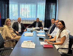 ЈОВИЋ СА ДЕЛЕГАЦИЈОМ РАЗВОЈНЕ БАНКЕ САВЈЕТА ЕВРОПЕ О ЗАТВАРАЊУ КОЛЕКТИВНИХ ЦЕНТАРА