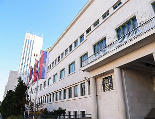 ЗА НАБАВКУ КОМБАЈНА ЗА МАНАСТИР ХИЛАНДАР 158.000 ЕВРА