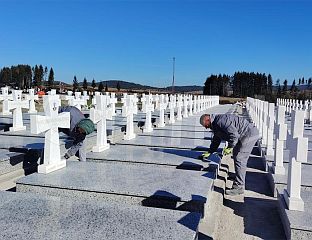 ЗАВРШЕНА РЕКОНСТРУКЦИЈА 172 НАДГРОБНА СПОМЕНИКА