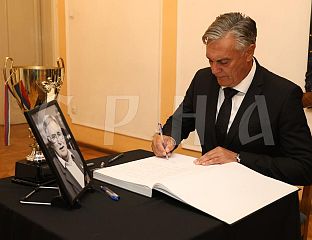 КАРАН: НЕБОЈША КУШТРИНОВИЋ ПОКАЗАО КАКО СЕ СА ПОНОСОМ НОСИ ИМЕ СВОГ ГРАДА И РЕПУБЛИКЕ