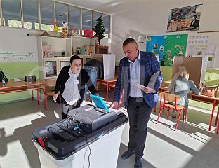 ЛАЛОВИЋУ И БОДИРОГИ ПОВЈЕРЕЊЕ ГРАЂАНА ЗА ЈОШ ЈЕДАН МАНДАТ У НАРОДНОЈ СКУПШТИНИ