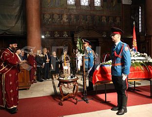 ВЛАДИКА ЈЕФРЕМ СЛУЖИО ОПИЈЕЛО БИЉАНИ ПЛАВШИЋ У ЦРКВИ СВЕТЕ ТРОЈИЦЕ