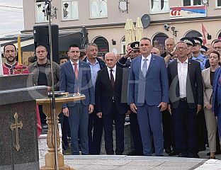 ИСПРЕД СПОМЕН-КУЋЕ ПОЧЕЛО ОБИЉЕЖАВАЊЕ 35 ГОДИНА ОД ОСНИВАЊА ТРЕЋЕ ЛАКЕ ПОСАВСКЕ БРИГАДЕ