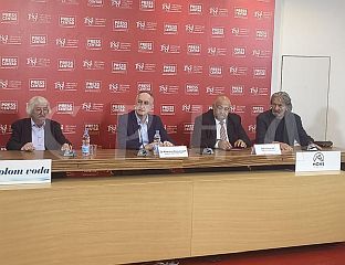 ВУКСАНОВИЋ: ПОДРШКА НАПРЕТКУ И ЈЕДИНСТВУ СРПСКОГ НАРОДА, А НЕ ДЕСТРУКТИВНИМ АКТИВНОСТИМА