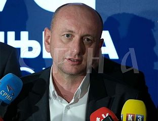 КНЕЖЕВИЋ: ЗА МЕНЕ ЈЕ ГЕНЕРАЛ МЛАДИЋ ХЕРОЈ, СПРЕМАН САМ ДА РОБИЈАМ ЗБОГ СВОЈИХ УВЈЕРЕЊА