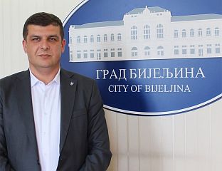 НАКОН ИСКЉУЧЕЊА ПЕТРОВИЋА, ИМЕНОВАН ПОВЈЕРЕНИК СДС-а ЗА БИЈЕЉИНУ