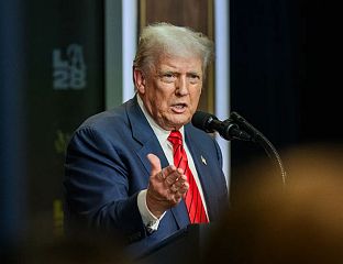 ТРАМП: УКРАЈИНИ ЈЕ ПОТРЕБАН НОВИ ЛИДЕР