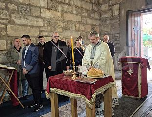 КАПЕЛА САРАЈЕВСКО-ВИДОВДАНСКИХ ХЕРОЈА НА КОШЕВУ ПРОСЛАВИЛА МИХОЉДАН