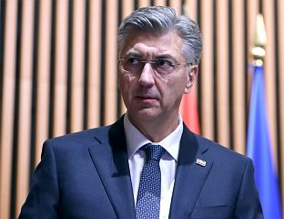 ПЛЕНКОВИЋ ОДБАЦИО ОПТУЖБЕ О "ОТРОВНОЈ ЛИЦИ", ТВРДИ ДА ОПОЗИЦИЈА ПОКУШАВА ДЕСТАБИЛИЗОВАТИ ВЛАДУ