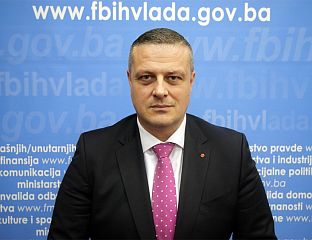 ВОЈИН МИЈАТОВИЋ РАЗРИЈЕШЕН ДУЖНОСТИ ФЕДЕРАЛНОГ МИНИСТРА