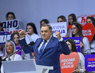 ДОДИК: СРПСКА ЈЕ УЗ ВУЧИЋА