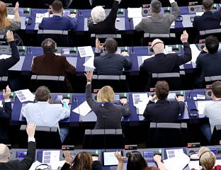ПОСЛАНИЦИ ТРАЖЕ ОДЛУКУ О ПРЕКИДУ ПОМЈЕРАЊА САТА