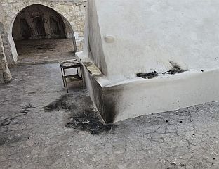 ПАЛЕСТИНЦИ ЗАПАЛИЛИ ЈЕВРЕЈСКО СВЕТО МЈЕСТО