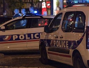 ЈЕДНО ЛИЦЕ ПОГИНУЛО У ПУЦЊАВИ ИЗ ВОЗИЛА У БЛИЗИНИ ПАРИЗА