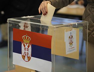 ДАНАС ВАНРЕДНИ ПАРЛАМЕНТАРНИ ИЗБОРИ