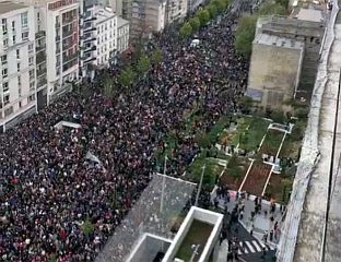 НА ДЕМОНСТРАЦИЈАМА ВИШЕ ОД 400.000 ЉУДИ