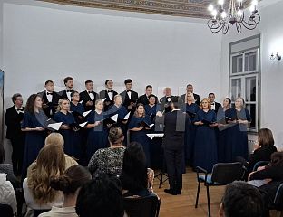 ОДРЖАН ГОДИШЊИ КОНЦЕРТ МЈЕШИВИТОГ ХОРА "УНА"