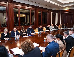 МЕЂУ ПРИОРИТЕТИМА ТЕХНОЛОШКО УНАПРЕЂЕЊЕ ПРИВРЕДЕ