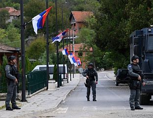 ПРИВЕДЕНА ТРОЈИЦА СРБА, ПРИШТИНСКА ПОЛИЦИЈА БЛОКИРАЛА СЕЛА У ОПШТИНИ ИСТОК