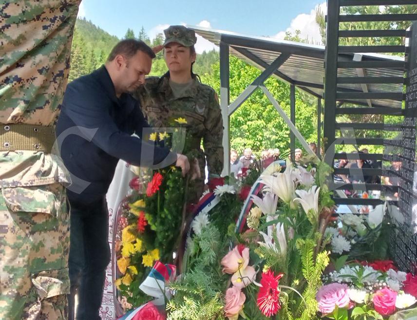 ХАН ПИЈЕСАК, 4. ЈУНА /СРНА/ - Жепа је најболнија рана и успомена за општину Пале из Одбрамбено-отаџбинског рата, поручено је данас на обиљежавању 31 године од мучког убиства из засједе 45 српских бораца код Жепе, од којих је највише било са Пала.