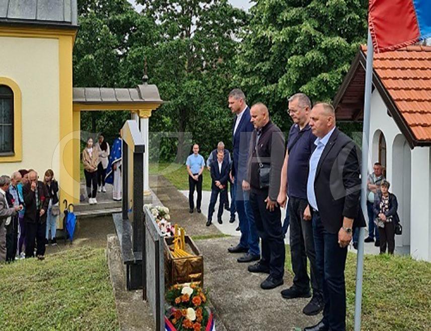 СРБАЦ, 6. ЈУНА /СРНА/ - Борачка организација општине Србац, у сарадњи са Мјесном борачком организацијом Ћукали, данас је у Жупском Разбоју организовала парастос за четири погинула борца Војске Републике Српске из овог мјеста.