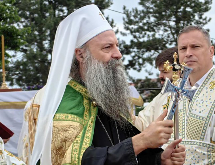 ЛИНЦ, 10. ЈУНА /СРНА/ - Његова светост патријарх српски Порфирије освештао је Спомен-капелу Светих српских новомученика на Војничком гробљу у Маутхаузену на коме је сахрањено хиљаде српских војника и цивила.