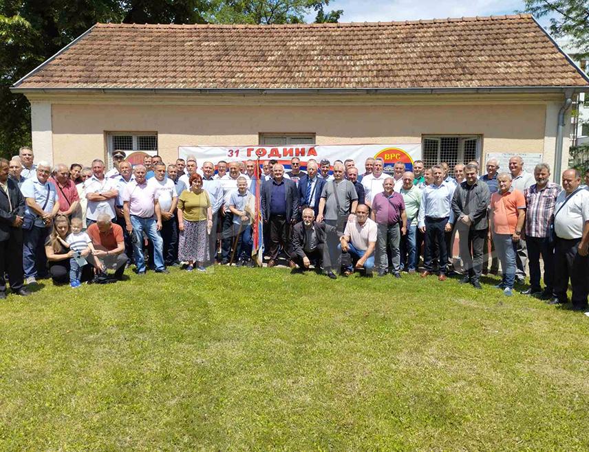 БАЊАЛУКА, 10.ЈУНА /СРНА/ - У Бањалуци је данас обиљежена 31 година од оснивања Друге оклопне бригаде Војске Републике Српске /ВРС/, а тим поводом служен је парастос за 86 погинулих бораца и положено цвијеће у Спомен-соби у кампусу бањалучког Универзитета.