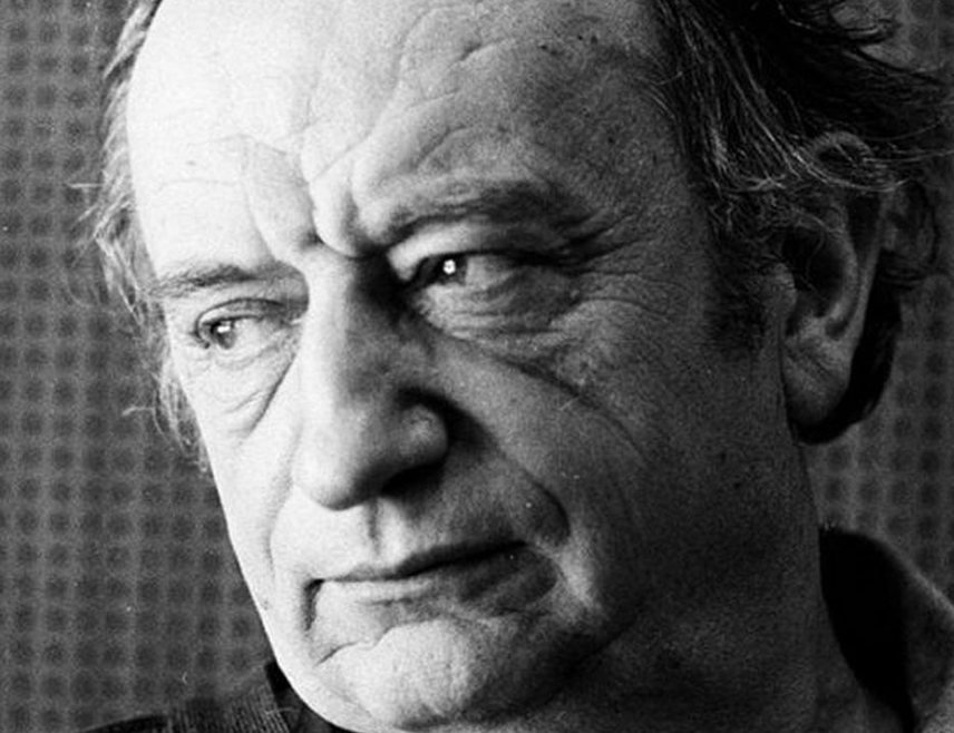 БИЈЕЉИНА, 15. АВГУРТА /СРНА/ - Велики српски писац за дјецу и одрасле и јединствена личност српске културе Душан Радовић /1922-1984/ преминуо је 16. августа 1984. године.